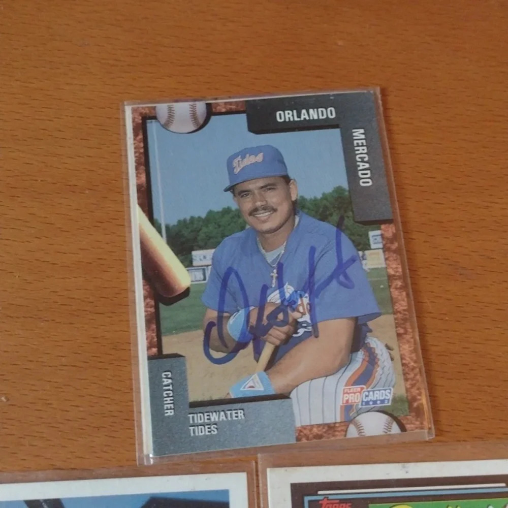 Autographed Rookie BB CARDS - Picture 4 of 5